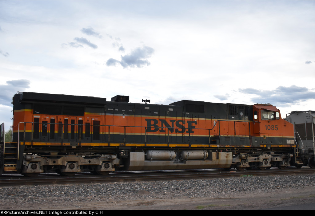 BNSF 1085